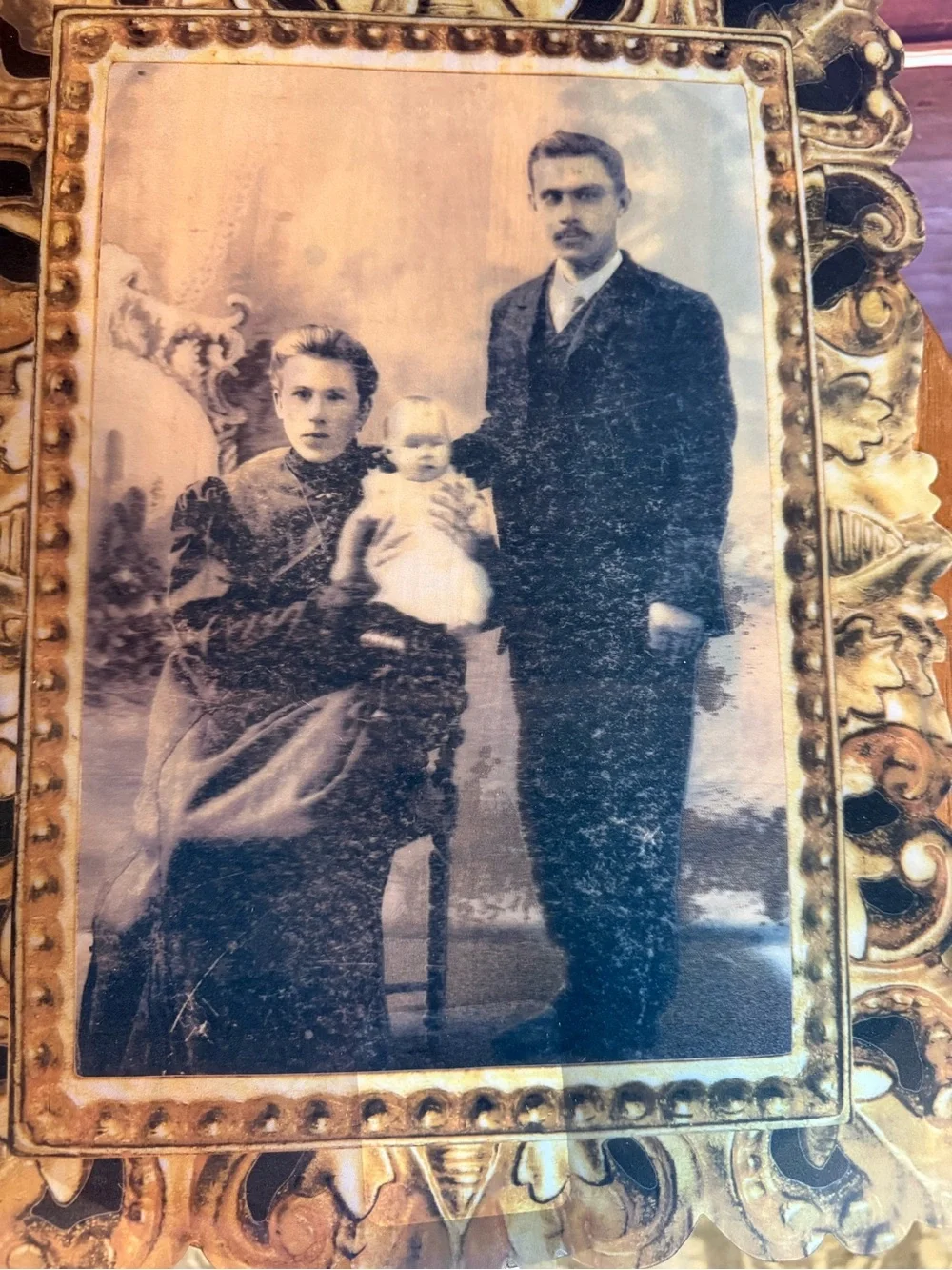 Halloween Lenticular Faux Ornate Decorative Creepy Wall Family Portrait Changes